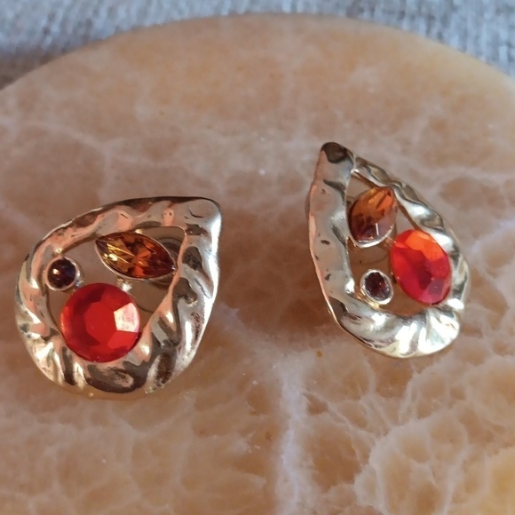 Gold Tone Tear Drop Shaped Post Earrings - Picture 1 of 8